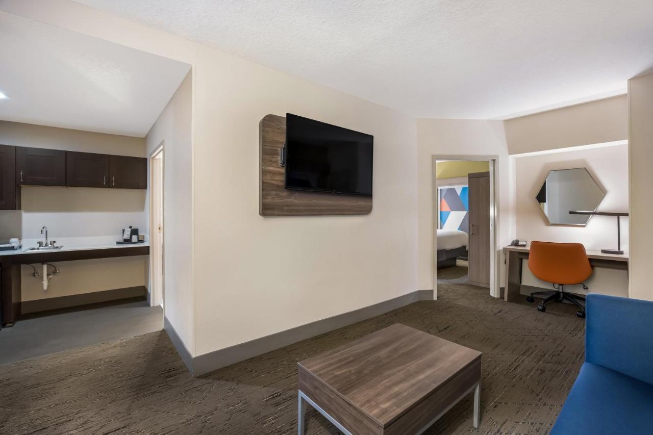 Holiday Inn Express Hotel & Suites Perry, An Ihg Hotel Exterior foto