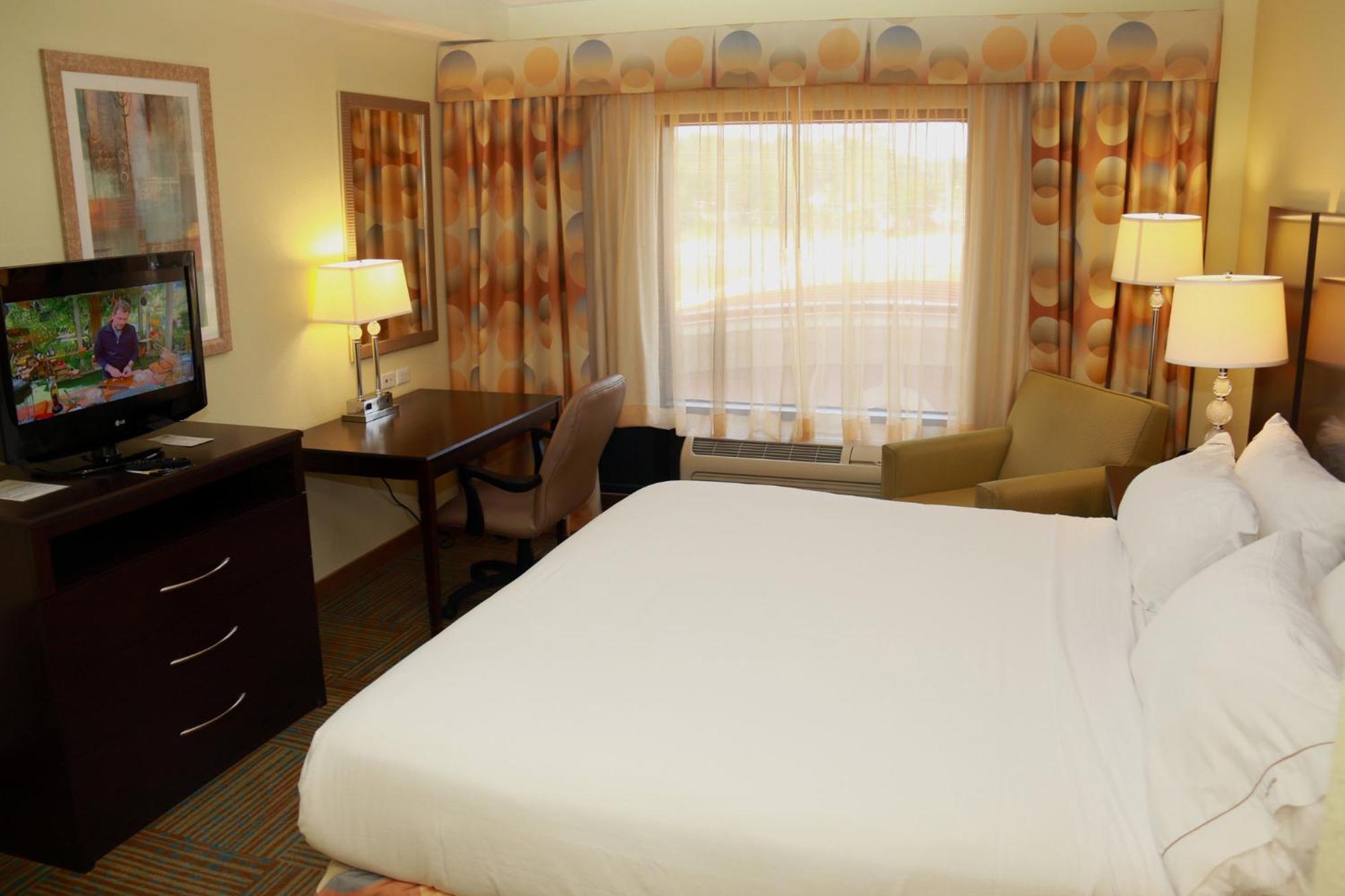 Holiday Inn Express Hotel & Suites Perry, An Ihg Hotel Exterior foto