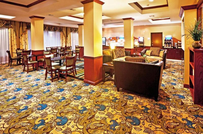 Holiday Inn Express Hotel & Suites Perry, An Ihg Hotel Exterior foto