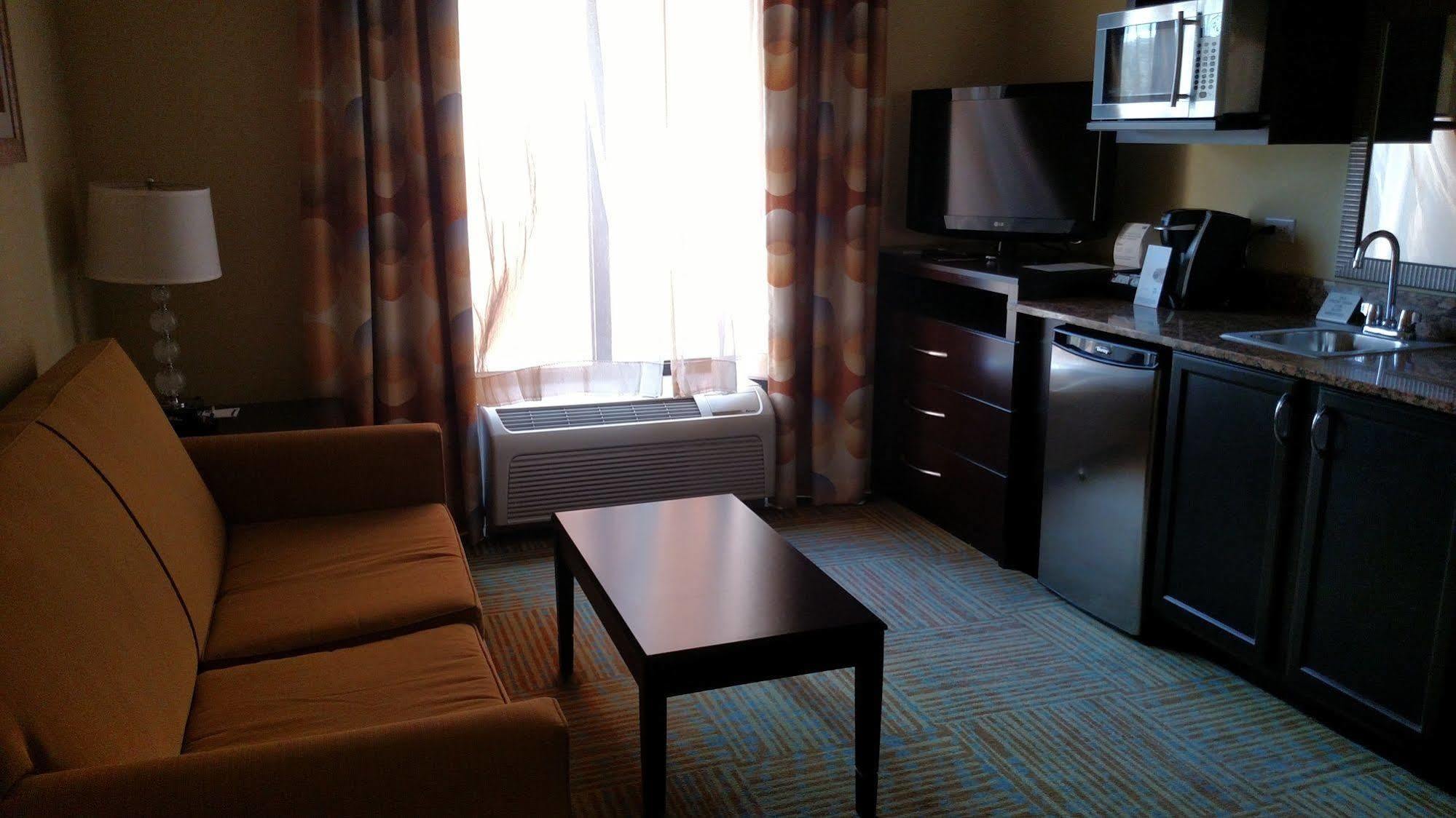 Holiday Inn Express Hotel & Suites Perry, An Ihg Hotel Exterior foto