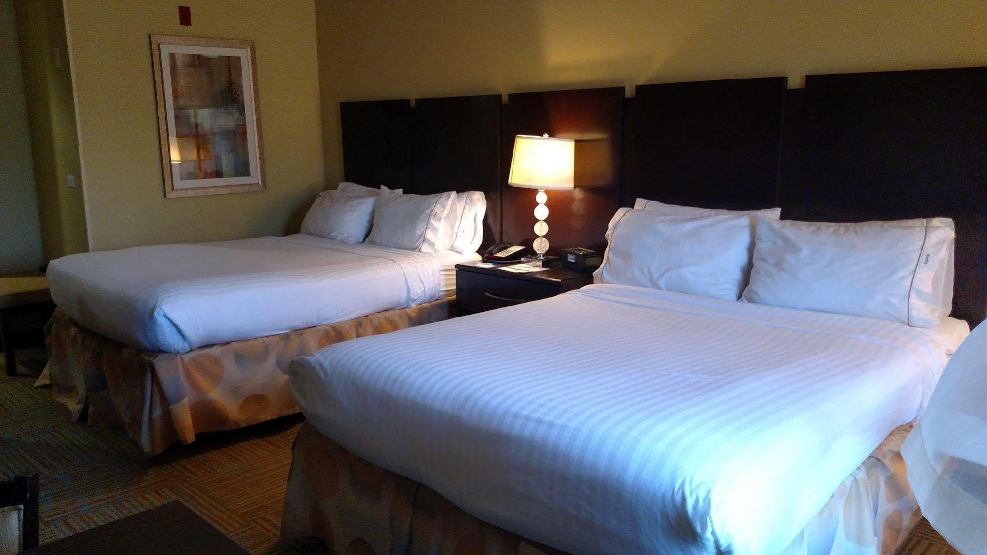 Holiday Inn Express Hotel & Suites Perry, An Ihg Hotel Exterior foto